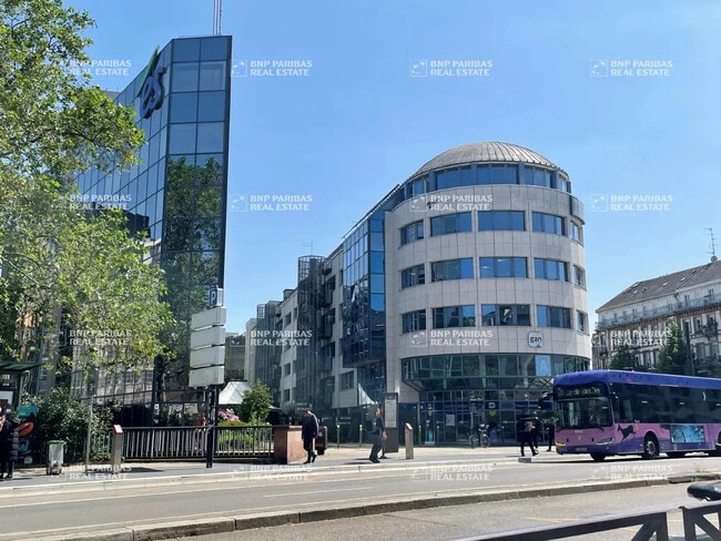 Plus de détails pour 46-48 Rue Du Faubourg-De-Saverne, Strasbourg - Bureau, Local commercial à louer