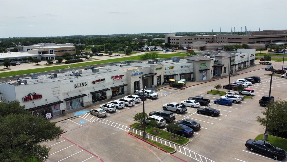 1704 Rock Prairie Rd, College Station, TX à louer - Photo de l’immeuble – Image 1 sur 7