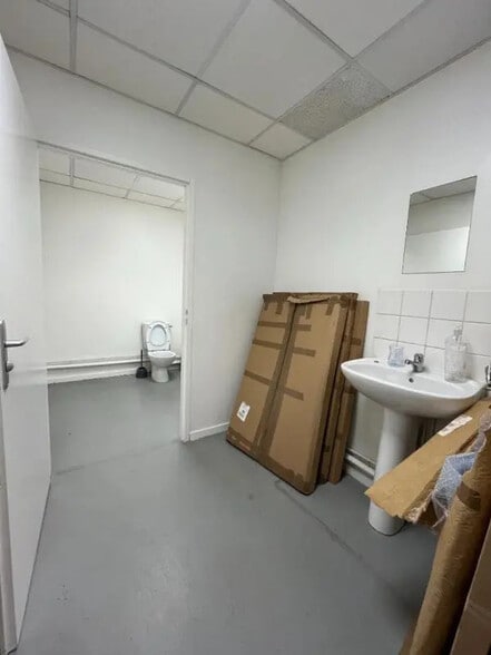 Local commercial dans Besançon à louer - Photo intérieure – Image 3 sur 4