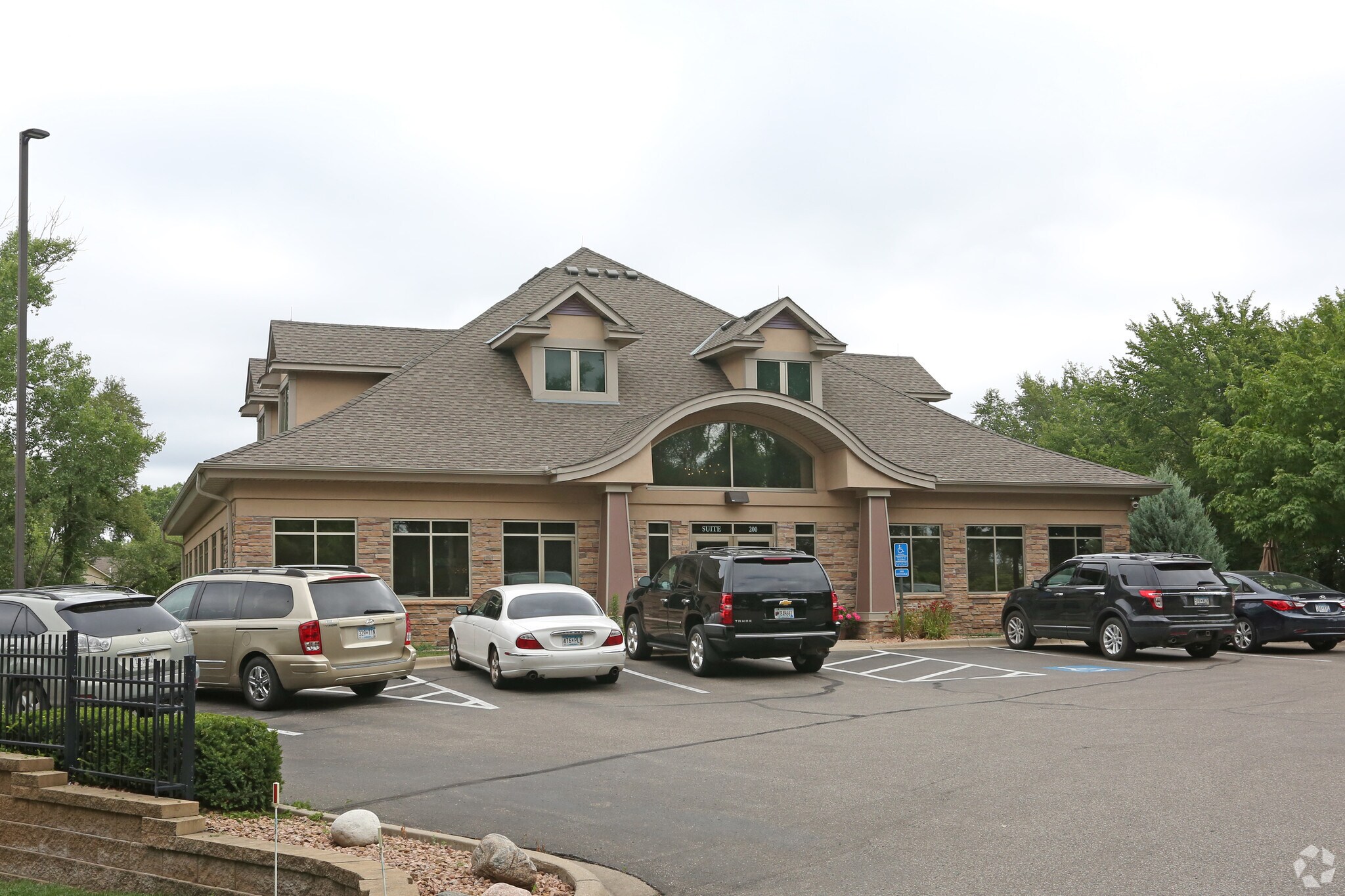 3340 Sherman Ct, Eagan, MN à vendre Photo principale– Image 1 sur 54