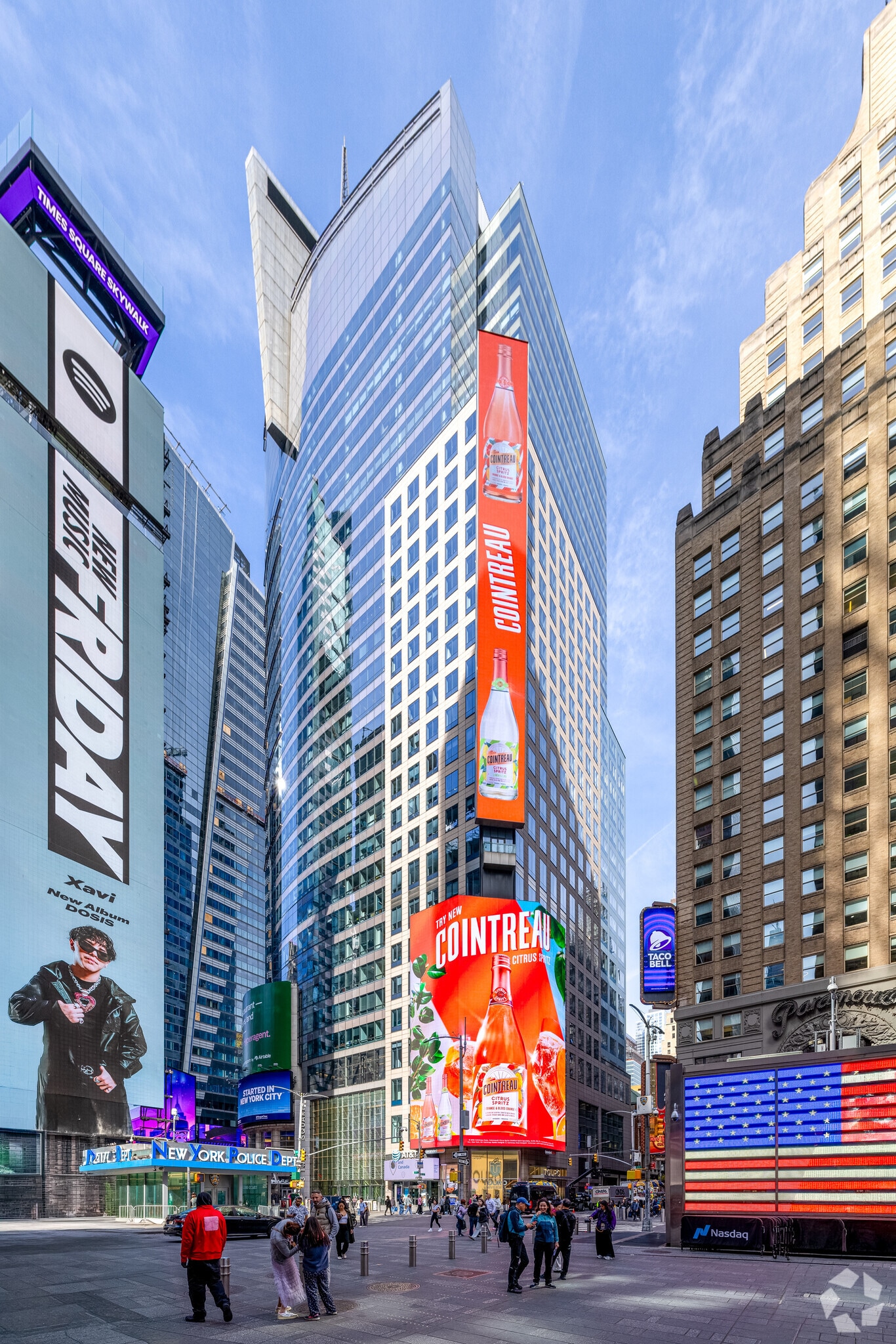 3 Times Sq, New York, NY à louer Photo de l’immeuble– Image 1 sur 31