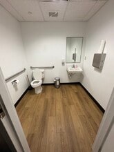 580 Massachusetts Ave, Cambridge, MA à louer Photo de l’immeuble– Image 2 sur 4