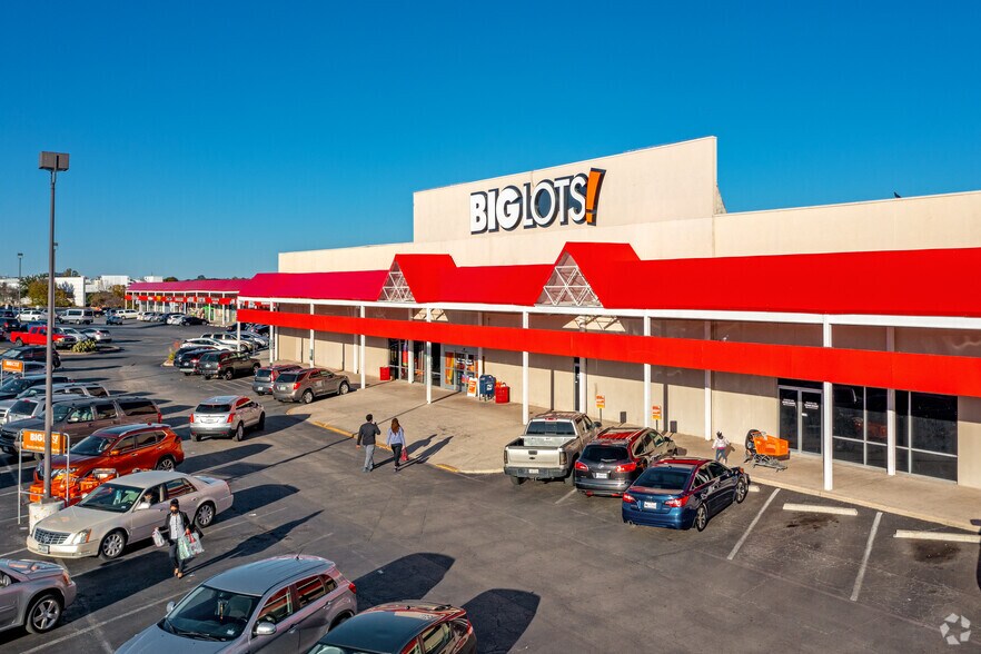 6900 San Pedro Ave, San Antonio, TX à louer - Photo principale – Image 1 sur 6