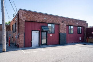 Plus de détails pour 6-8 Wadleigh Pl, South Boston, MA - Local d'activités à louer