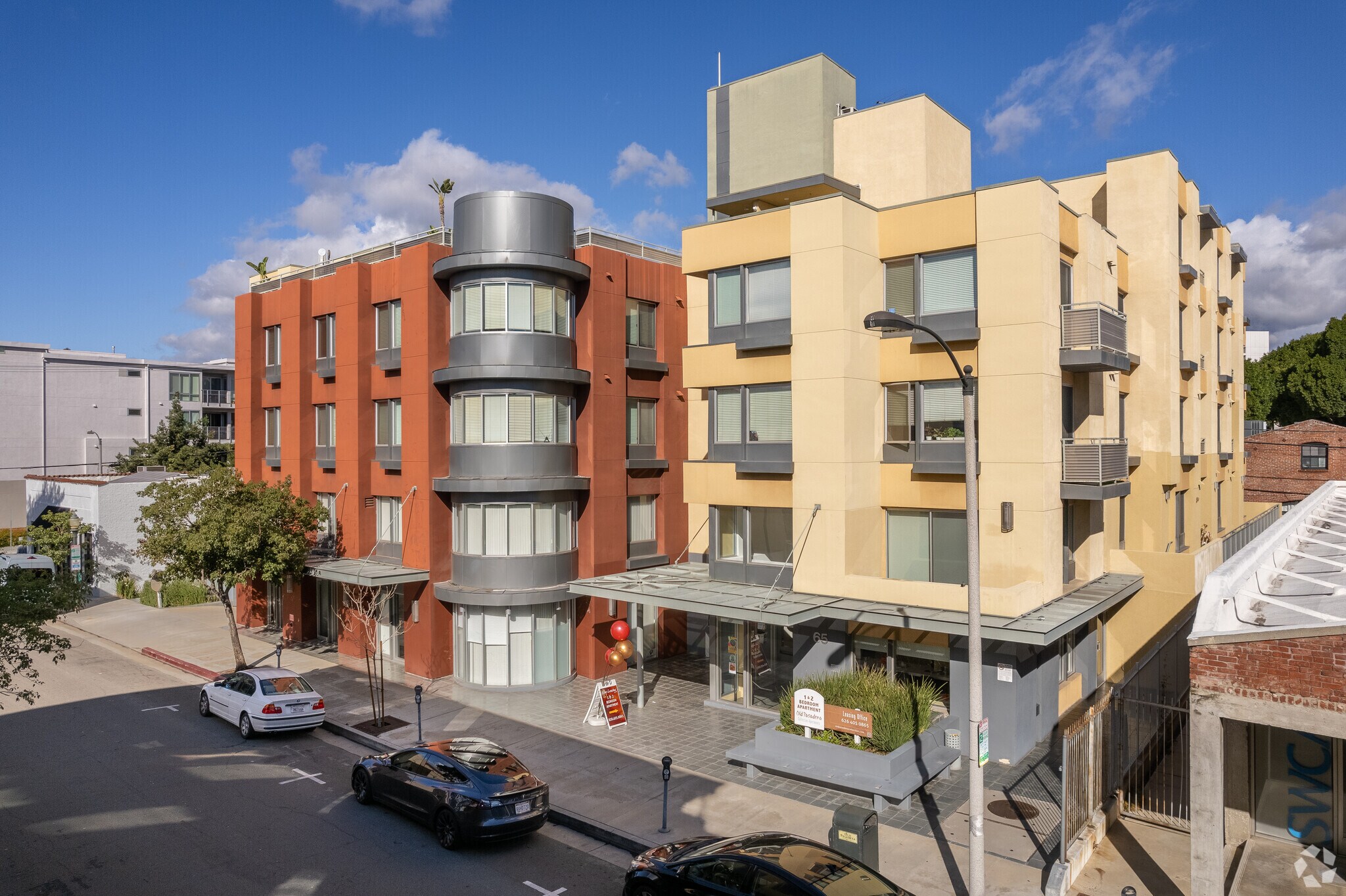 65 W Dayton St, Pasadena, CA à louer Photo de l’immeuble– Image 1 sur 34