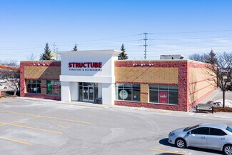 Plus de détails pour 1832 Merivale Rd, Ottawa, ON - Local commercial à louer