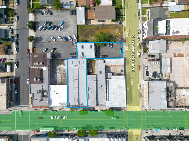 3613 E 1 St & 121 N Townsend Ave portefeuille de 2 biens à vendre sur LoopNet.fr - Photo de l’immeuble – Image 3 sur 15