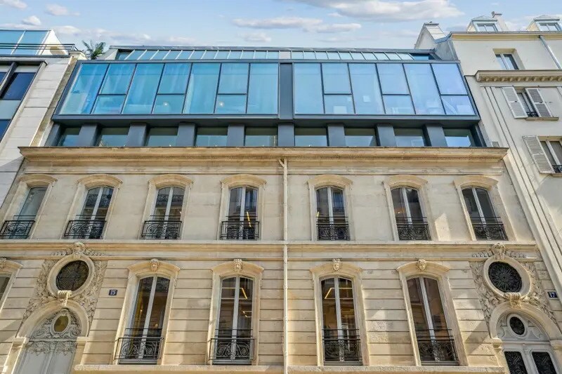 15-17 Rue De Bucarest, Paris à louer Photo de l’immeuble– Image 1 sur 20