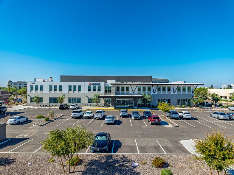 3477 S Mercy Rd, Gilbert, AZ à louer - Photo de l’immeuble – Image 2 sur 9