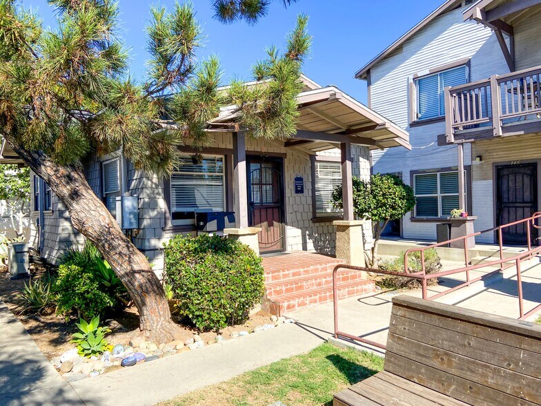 146-154 N Holliston Ave, Pasadena, CA à vendre - Photo de l’immeuble – Image 3 sur 4