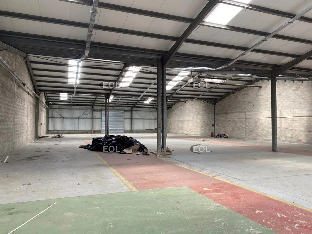 Local d’activités dans Servon à louer Photo de l’immeuble– Image 1 sur 6