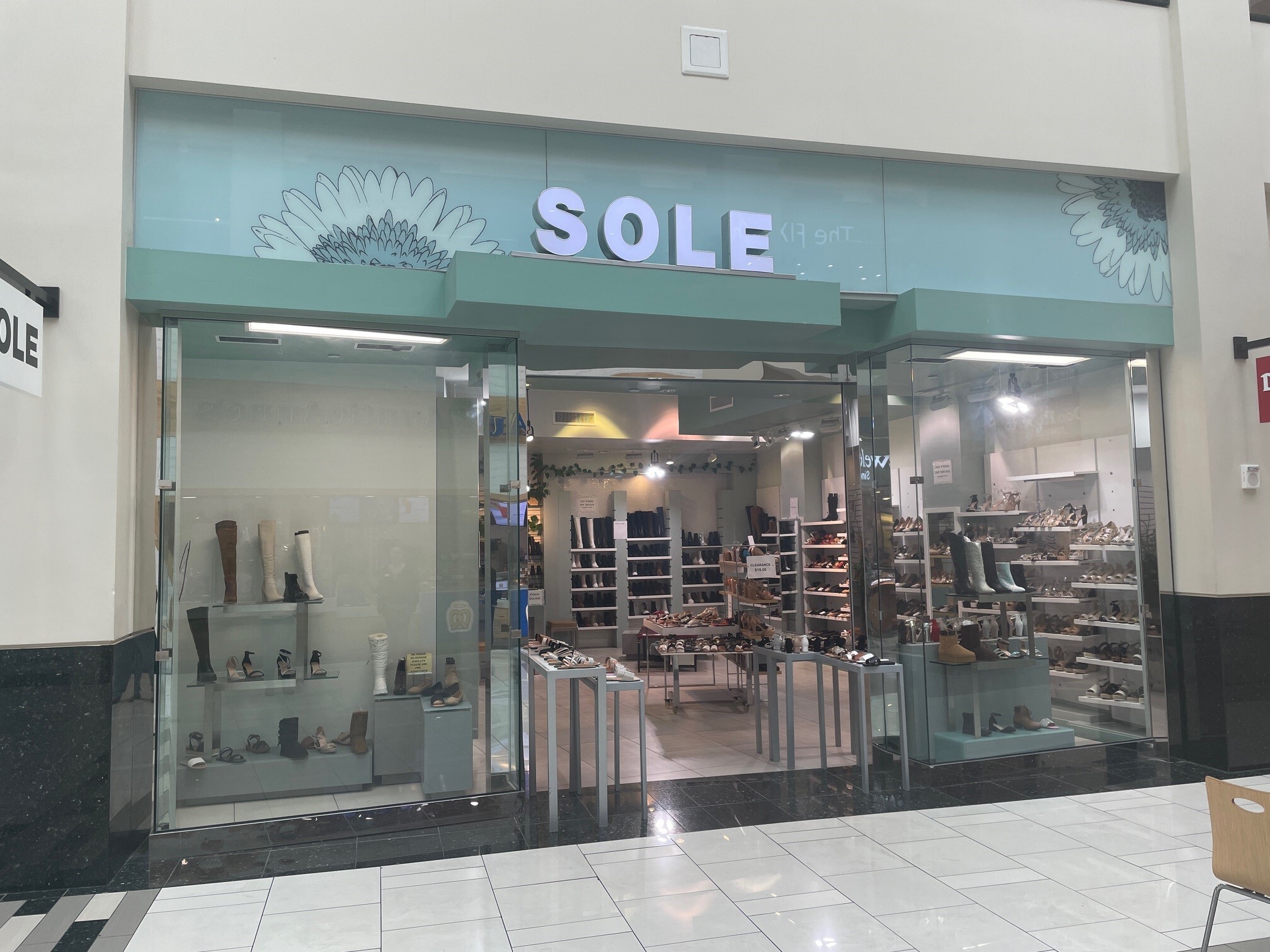 9301 Tampa Ave, Northridge, CA à louer Photo intérieure– Image 1 sur 1