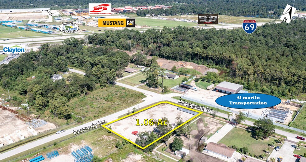 13628 Kennedy Dr, Splendora, TX à vendre - Photo de l’immeuble – Image 3 sur 7