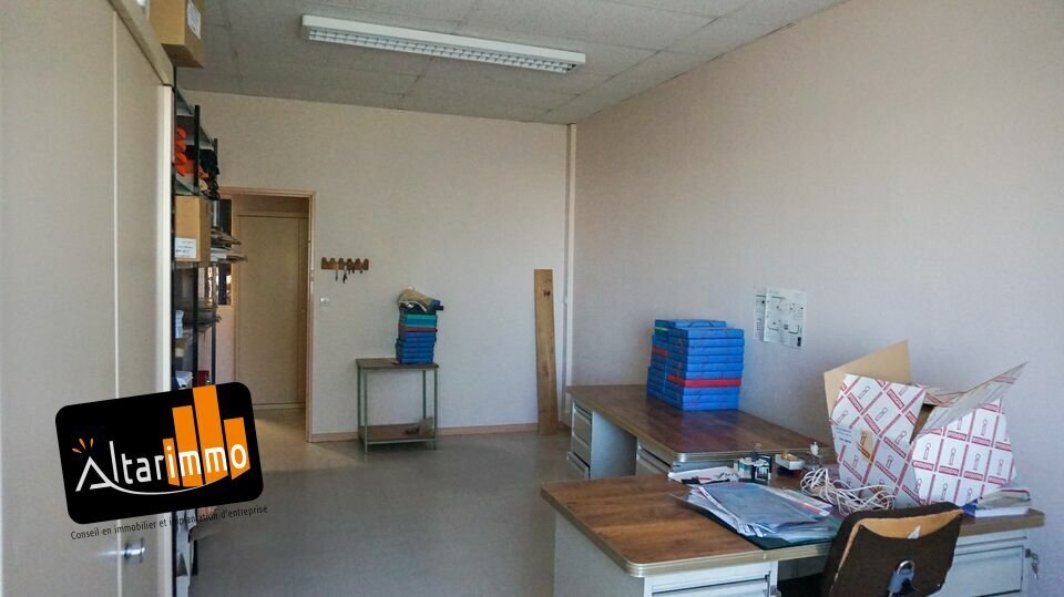 Bureau dans Brou à louer - Photo intérieure – Image 2 sur 5
