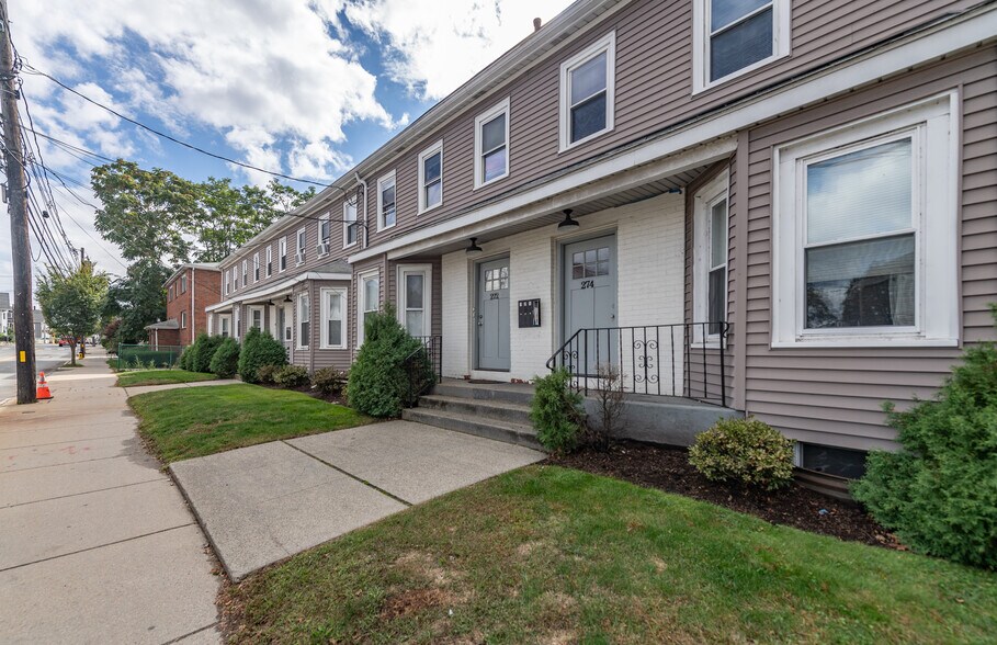 266-274 River St, Waltham, MA à vendre - Photo de l’immeuble – Image 2 sur 27