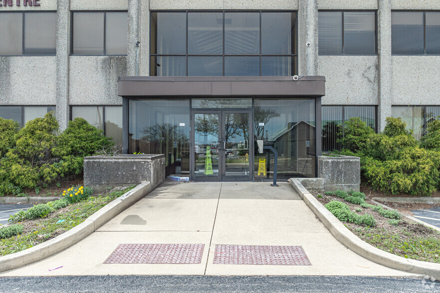 1430 Branding Ln, Downers Grove, IL à vendre - Photo de l’immeuble – Image 2 sur 5