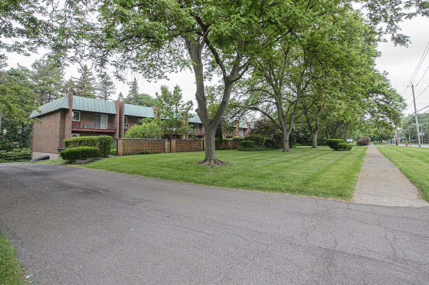 1215 James St, Syracuse, NY à vendre - Photo de l’immeuble – Image 2 sur 6