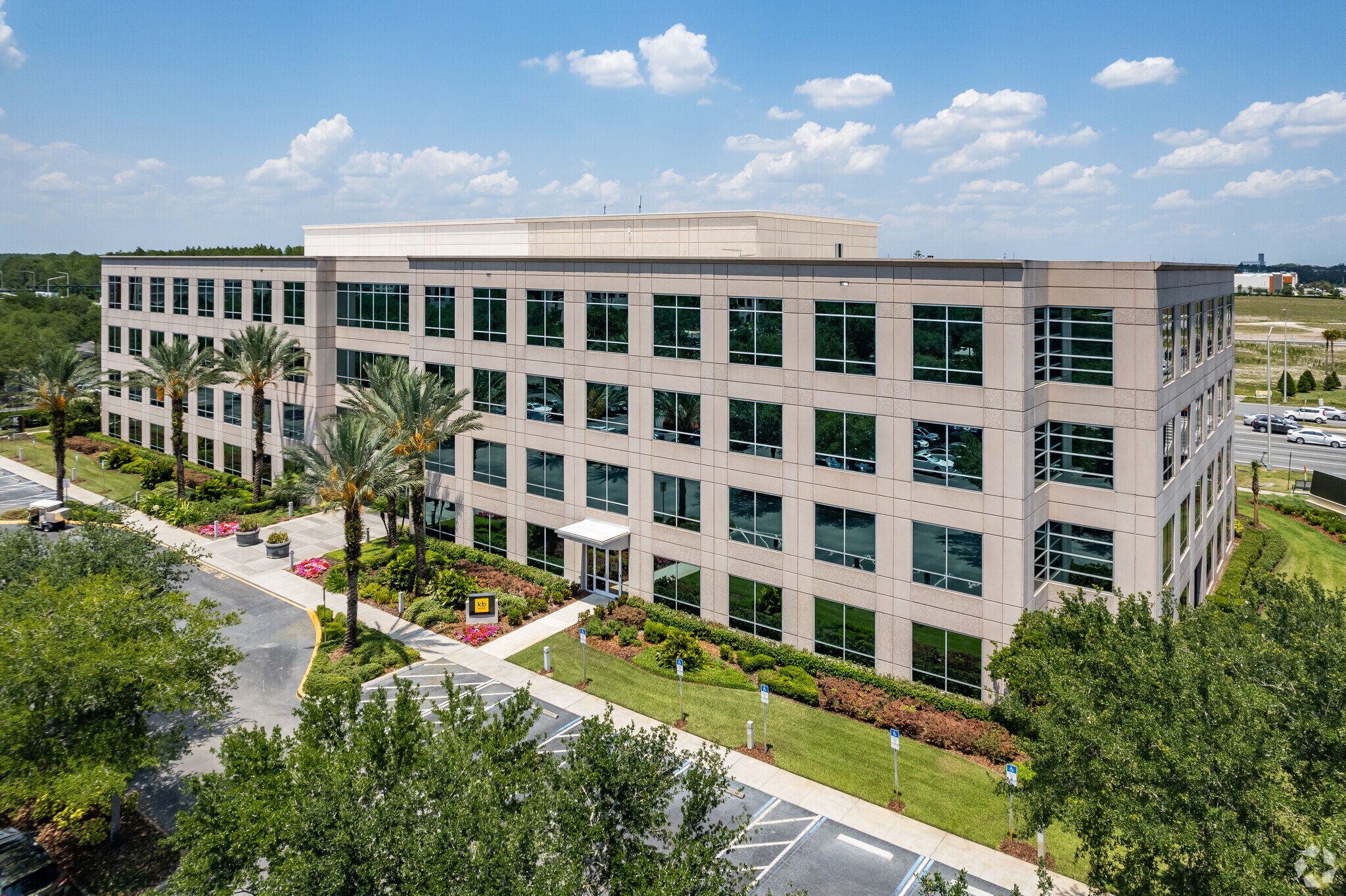 9102 Southpark Center Loop, Orlando, FL à louer Photo principale– Image 1 sur 11