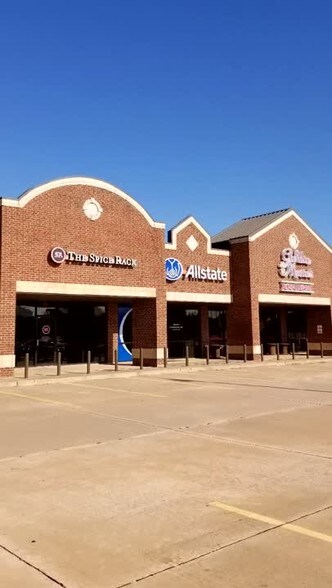 701-877 S Mustang Rd, Yukon, OK à louer - Vidéo sur l’annonce professionnelle – Image 3 sur 11
