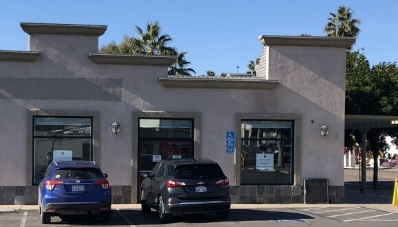502 E San Ysidro Blvd, San Ysidro, CA à louer - Photo de l’immeuble – Image 2 sur 3