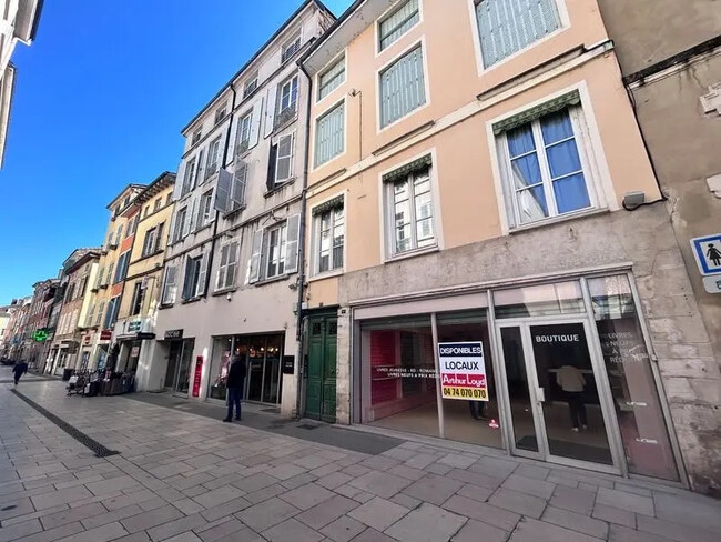Plus de détails pour 137 Rue Carnot, Mâcon - Local commercial à louer