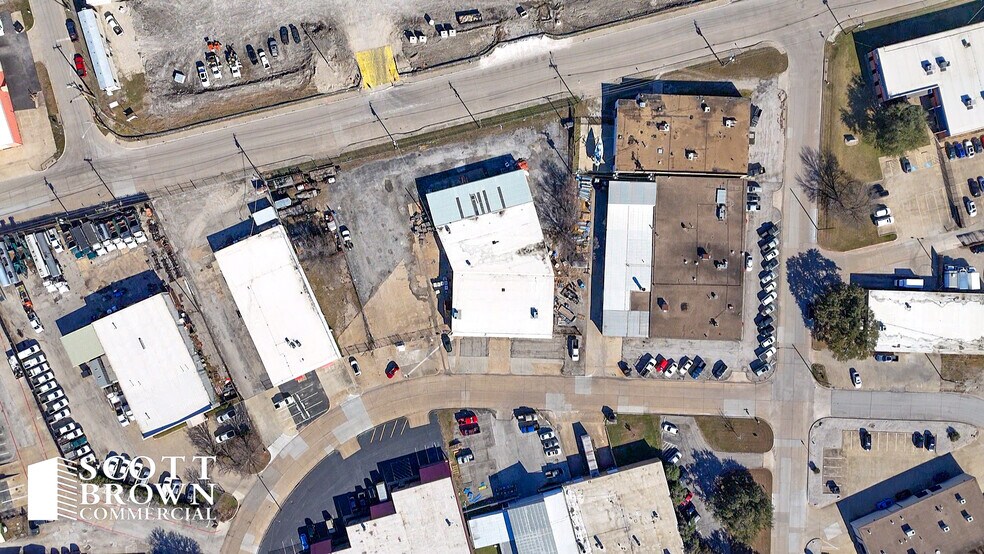 3121 National Cir, Garland, TX à louer - Photo de l’immeuble – Image 2 sur 5