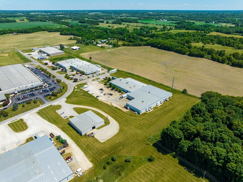 1514 Progress Dr, Albion, IN à vendre - Photo de l’immeuble – Image 3 sur 9