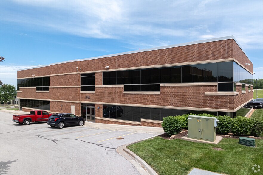 1650 NE Grand Ave, Lee's Summit, MO à louer - Photo principale – Image 1 sur 10