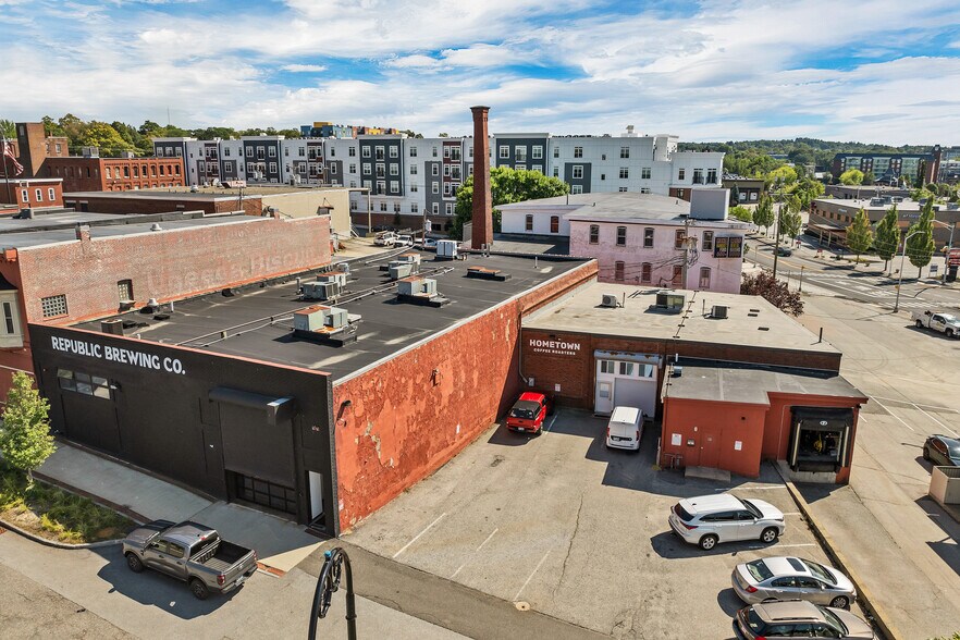 Old Granite Portfolio portefeuille de 2 biens à vendre sur LoopNet.fr - Photo de l’immeuble – Image 2 sur 24