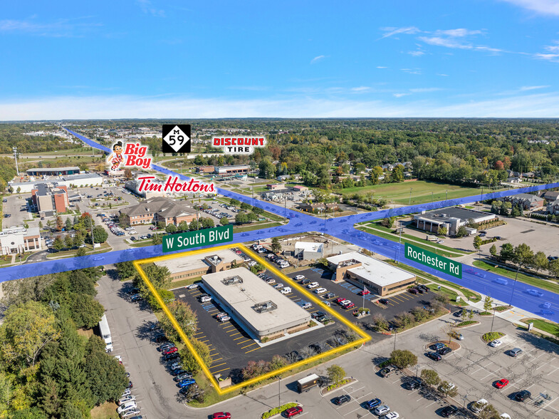 6915 Rochester Rd, Troy, MI à louer - Photo de l’immeuble – Image 3 sur 3