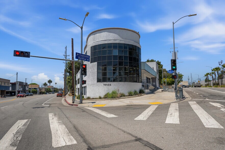 10020 National Blvd, Los Angeles, CA à vendre - Photo de l’immeuble – Image 3 sur 14