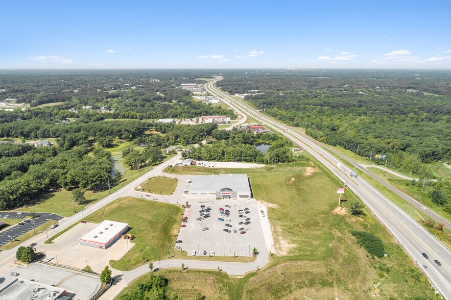 499 E Veterans Memorial Pky, Warrenton, MO à vendre - Photo de l’immeuble – Image 2 sur 20