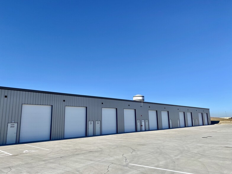 1405 SE 28th St, Grimes, IA à louer - Photo de l’immeuble – Image 3 sur 4