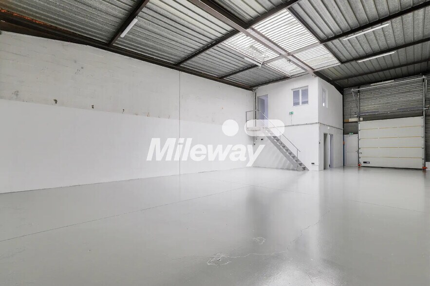 19 Rue Du Compas, SAINT-OUEN-L'AUMONE à louer - Photo de l’immeuble – Image 1 sur 8