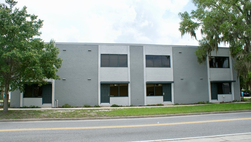 203 E 3rd St, Sanford, FL à louer - Photo de l’immeuble – Image 2 sur 21