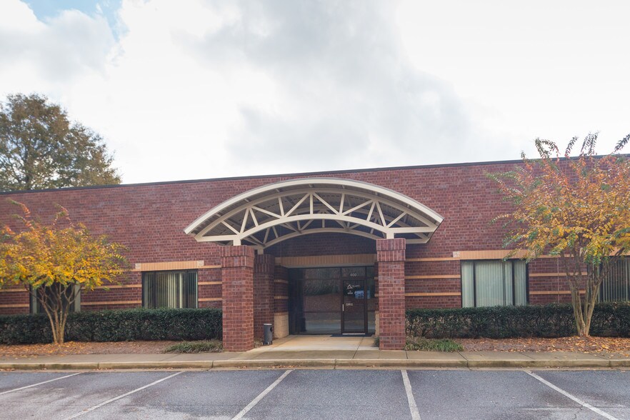 2665 Pine Grove Rd, Cumming, GA à louer - Photo de l’immeuble – Image 2 sur 17