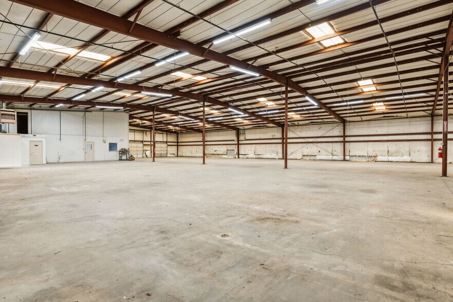 351 Interstate Highway 30, Greenville, TX à vendre - Photo de l’immeuble – Image 2 sur 19