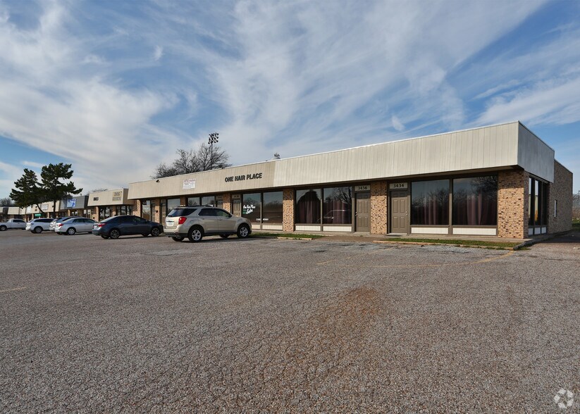 3434-3520 Williams Rd, Benbrook, TX à louer - Photo de l’immeuble – Image 2 sur 2