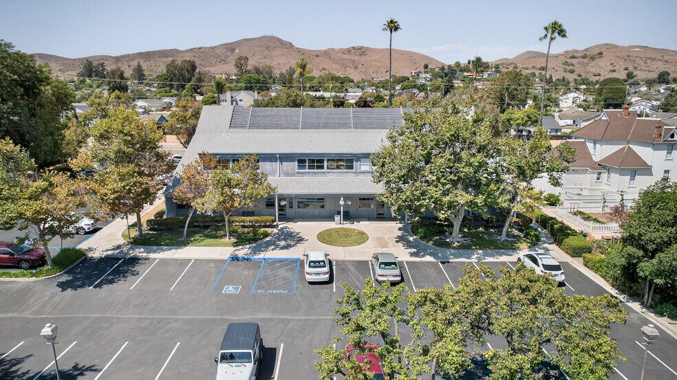 4080 Loma Vista Rd, Ventura, CA à louer - Photo de l’immeuble – Image 2 sur 18