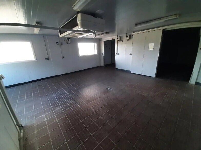 Local d'activités dans Dissay à vendre - Photo intérieure – Image 3 sur 5