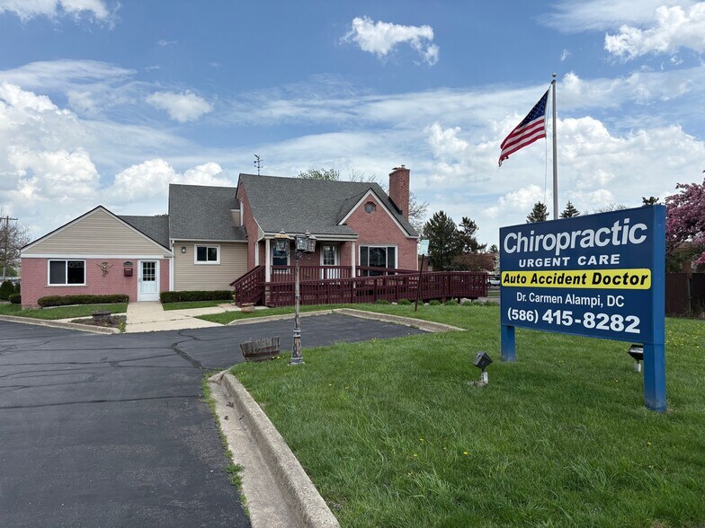 31500 Schoenherr Rd, Warren, MI à vendre - Photo de l’immeuble – Image 1 sur 22