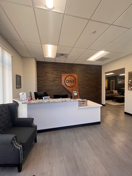 5325 Reno Corporate Dr, Reno, NV à louer - Photo de l’immeuble – Image 2 sur 7