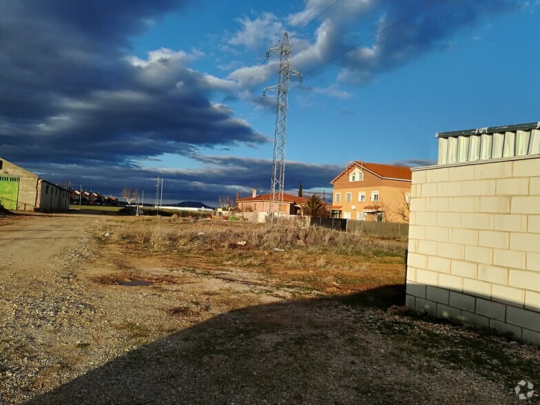 Terrain dans Yunquera de Henares, Guadalajara à vendre - Photo de l’immeuble – Image 3 sur 3