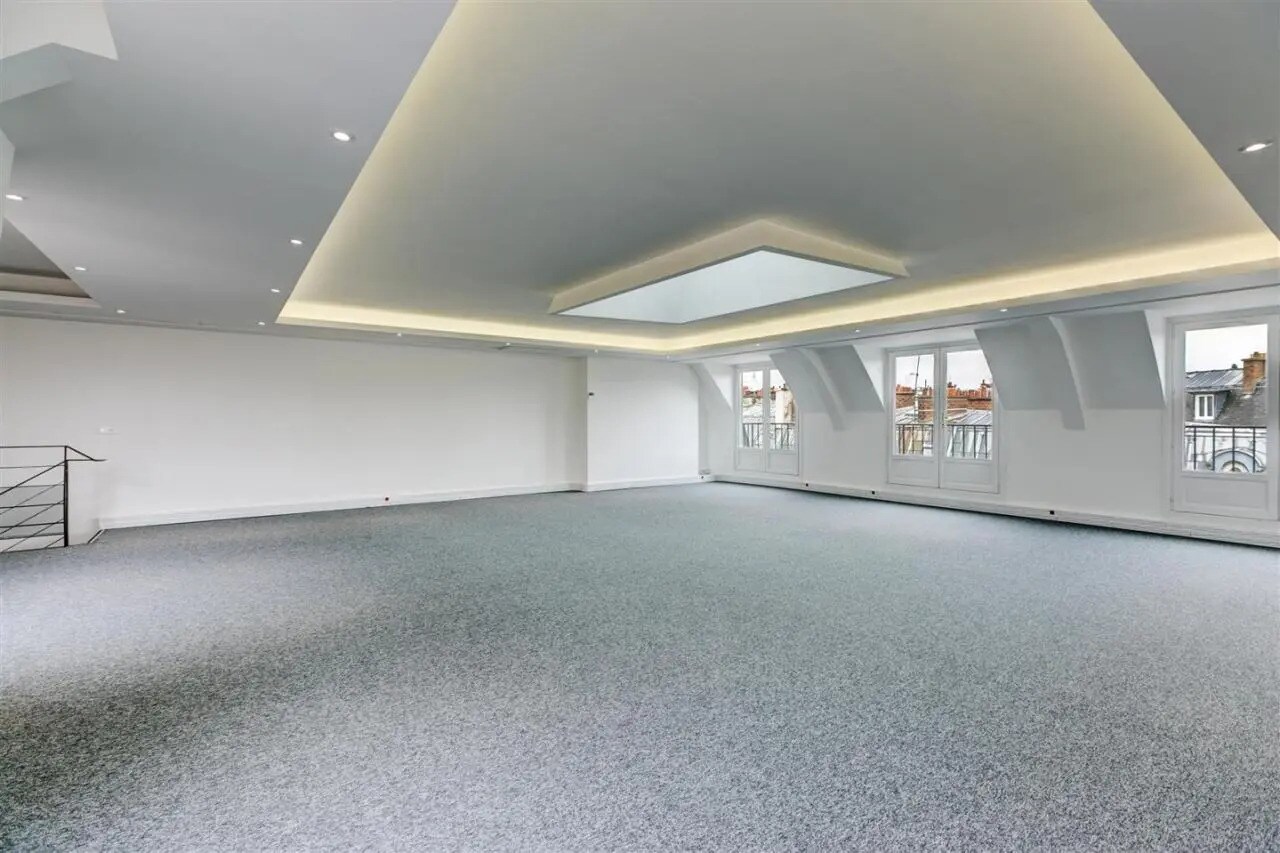 Bureau dans Paris à louer Photo de l’immeuble– Image 1 sur 11