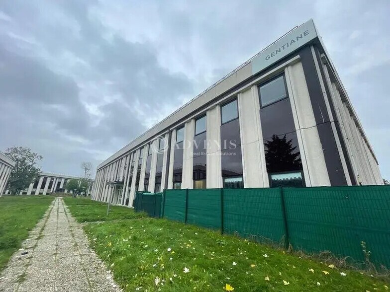 Bureau dans Villebon-sur-Yvette à louer - Photo de l’immeuble – Image 1 sur 9