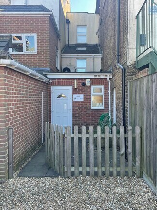 Plus de détails pour 187 Lynchford Rd, Farnborough - Bureau à louer