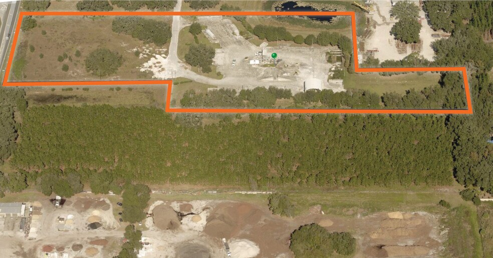 25926 Commerce Pond ct, Okahumpka, FL à vendre - Photo de l’immeuble – Image 2 sur 3