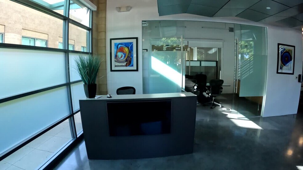 9930 Irvine Center Dr, Irvine, CA à louer - Vidéo sur l’annonce professionnelle – Image 2 sur 46