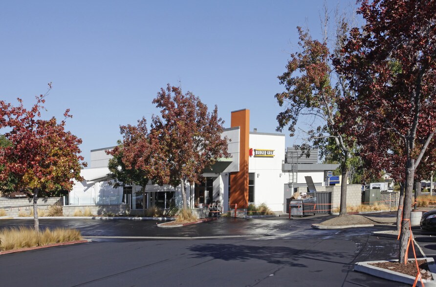 701-727 Sunnyvale Saratoga Rd, Sunnyvale, CA à louer - Photo principale – Image 3 sur 7