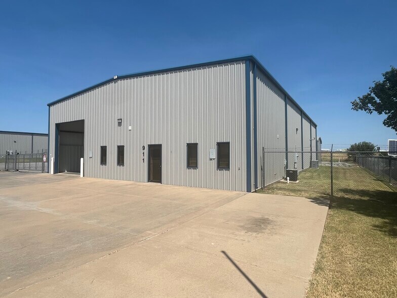 911 SE 35th St, El Reno, OK à vendre - Photo de l’immeuble – Image 2 sur 6